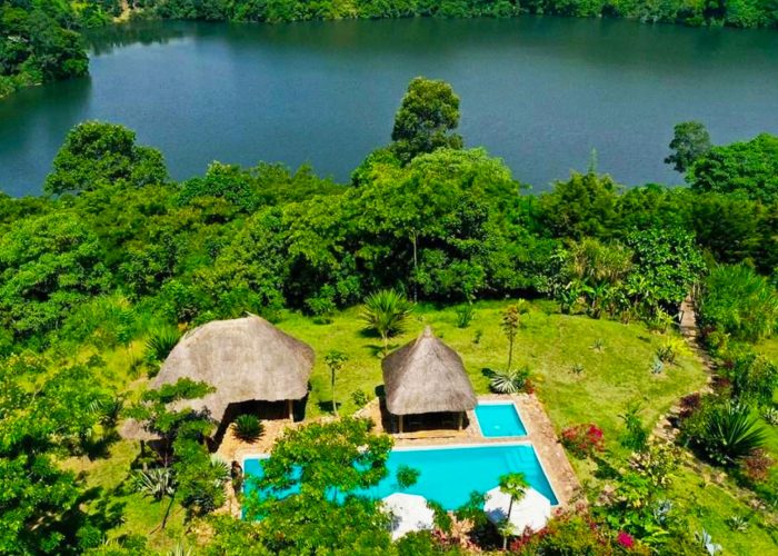 Papaya-Lake-Lodge